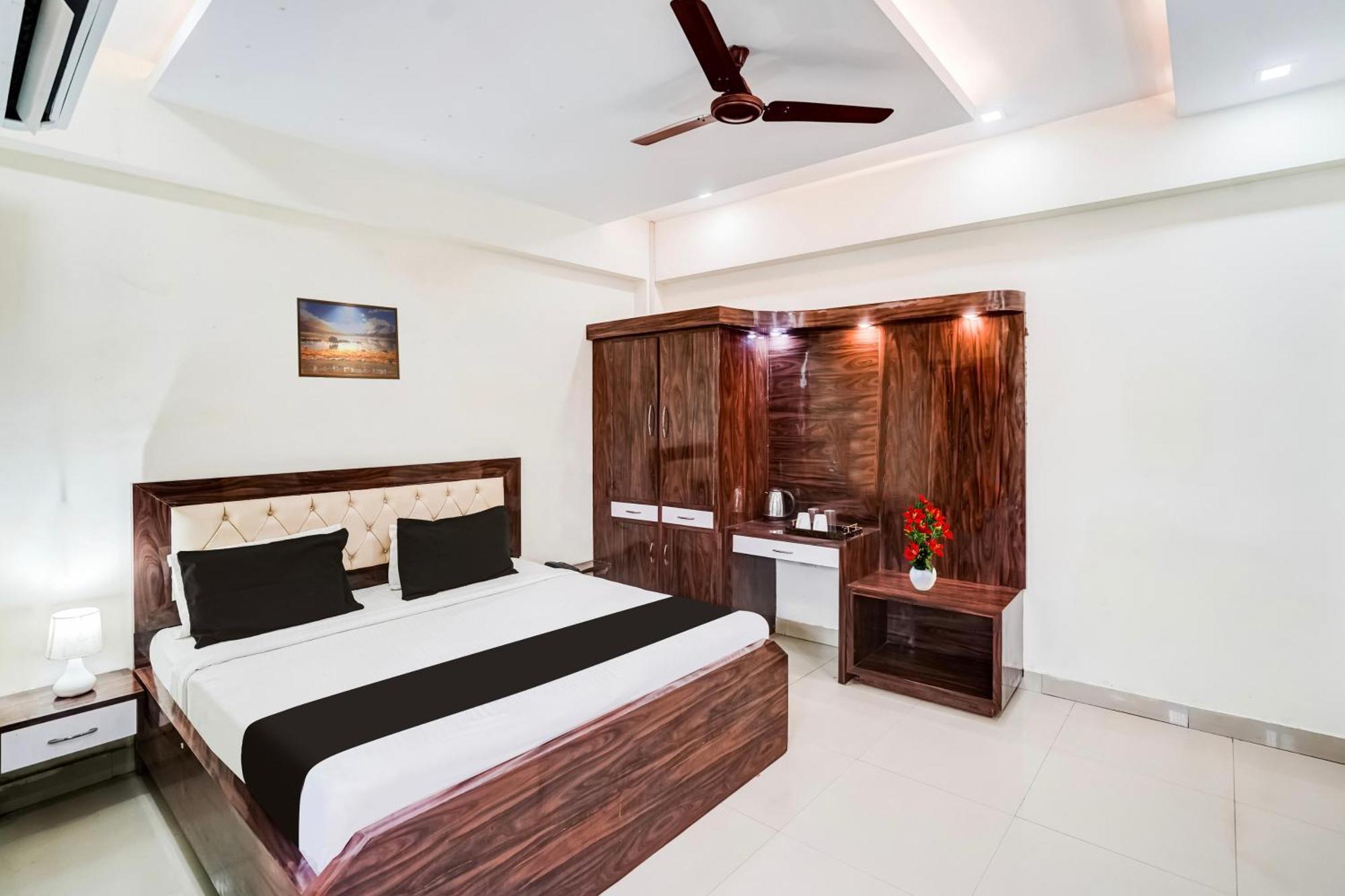 Super Hotel O Sgpgi Bijnaur Kültér fotó
