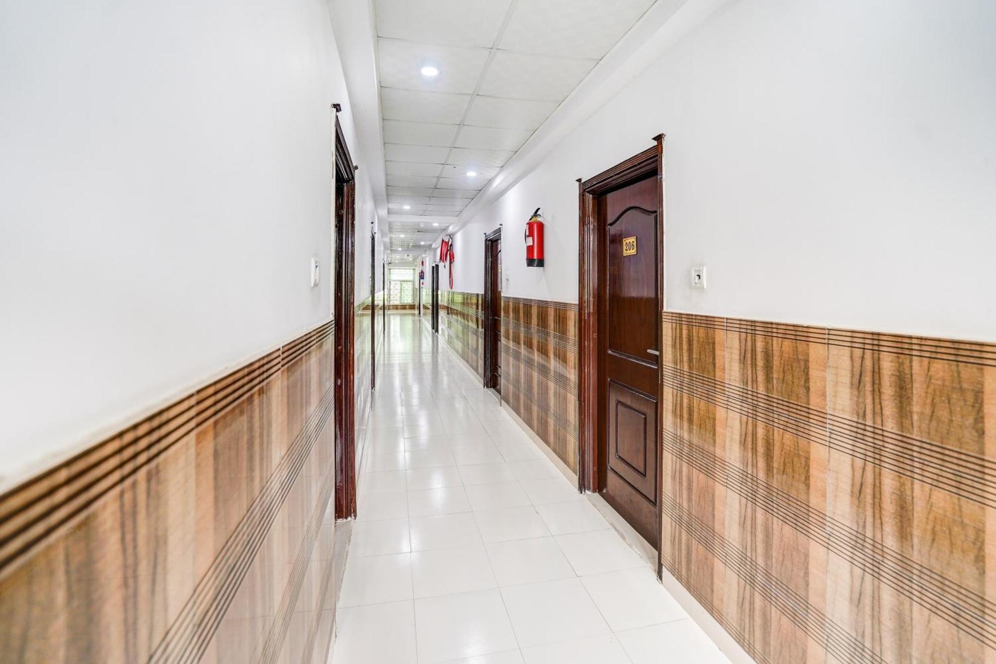 Super Hotel O Sgpgi Bijnaur Kültér fotó