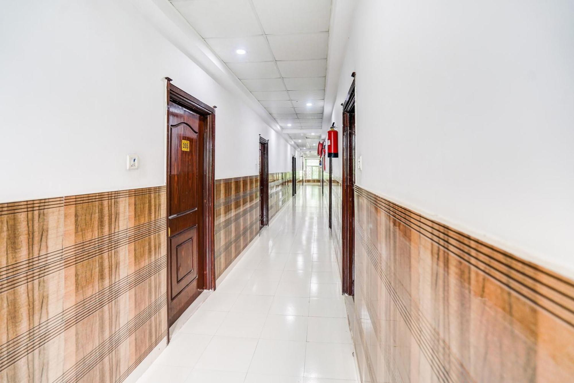 Super Hotel O Sgpgi Bijnaur Kültér fotó